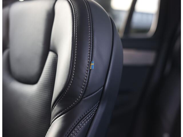 Volvo XC90 T8 AWD Ultra Dark | Pano - Massage - Trekhaak - B&W