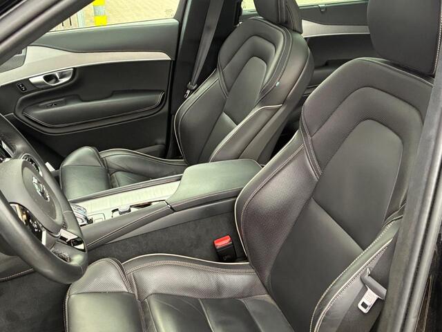 Volvo XC90 2.0 T8 Recharge AWD Ultimate Dark | Luchtvering | Trekhaak | Standkachel | 22" velgen | Harman Kardon audio | Lederen bekleding | 7 zitplaatsen | BTW auto | 4 zone climate control |