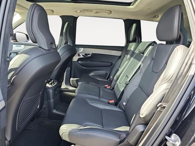 Volvo XC90 2.0 T8 Plug-in hybrid AWD Ultra Dark | Luchtvering | Bowers & Wilkins Audio | Extra getint glas | Massagefunctie |