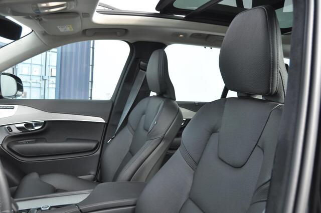 Volvo XC90 T8 455PK Long range Recharge AWD Ultimate Bright Google infotaiment/ Adaptieve cruise control/ Bowers en Wilkins/ Panoramadak/ Luchtvering/ 22" velgen/ BLIS/ Trekhaak/ Stoel en stuurwielverwarming/ Parkeersensoren met 360 Camera/ Elektrische stoelen met g