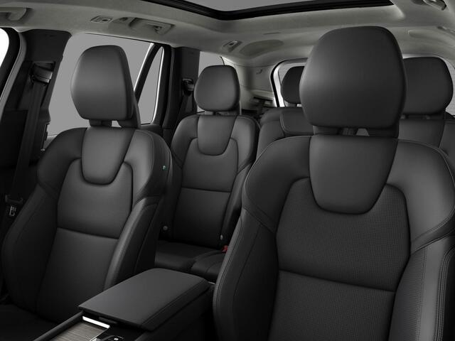Volvo XC90 2.0 T8 Plug-in hybrid AWD Ultra Dark Automaat / Panoramadak / Luchtvering / 22" velgen / Privacy Glass / Massage stoelen / MY2026