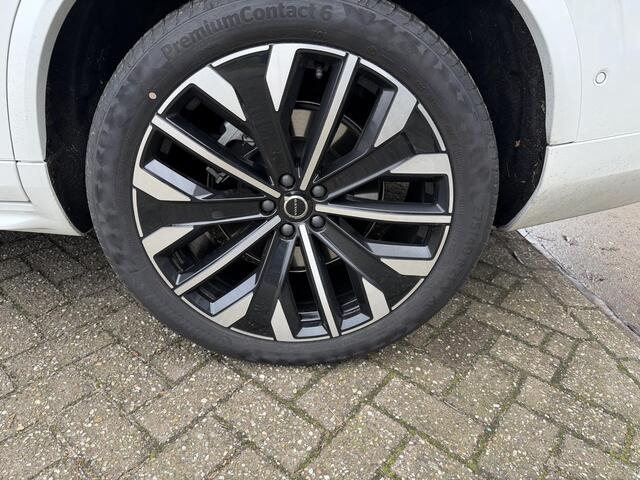 Volvo XC90 2.0 T8 Plug-in hybrid AWD Plus Dark Luchtvering l Trekhaak l Binnenkort beschikbaar