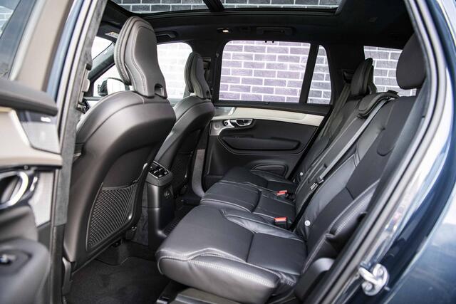 Volvo XC90 2.0 T8 Plug-in hybrid AWD Ultra Black Edition | Executive | 22" | Bowers & Wilkins | Luchtvering | Massage & Ventilatie | Gelamineerd Glas |