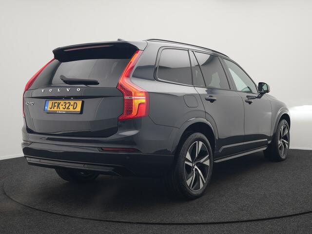 Volvo XC90 T8 Recharge AWD R-Design 7-Persoons Long Range Plug In Hybrid 456pk Dealer O.H. PHEV | Panodak | Head Up | 360 Camera | Adaptive Cruise | Lederen Sportstoelen Ventilatie & Memory | Bowers & Wilkins | Navigatie | Blis | DAB |