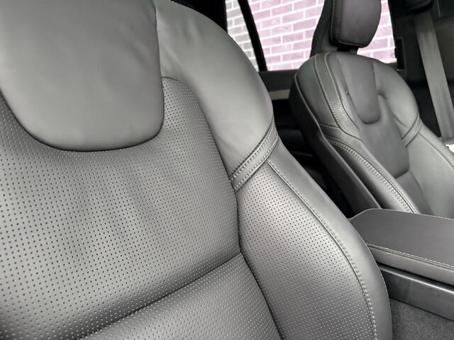 Volvo XC90 2.0 T8 Plug-in hybrid AWD Ultra Dark | Trekhaak | Massage | Geventileerde/verwarmde stoelen | Bowers & Wilkens | Luchtvering | HUD | Alcantara hemelbekleding | Memory | 360° camera |