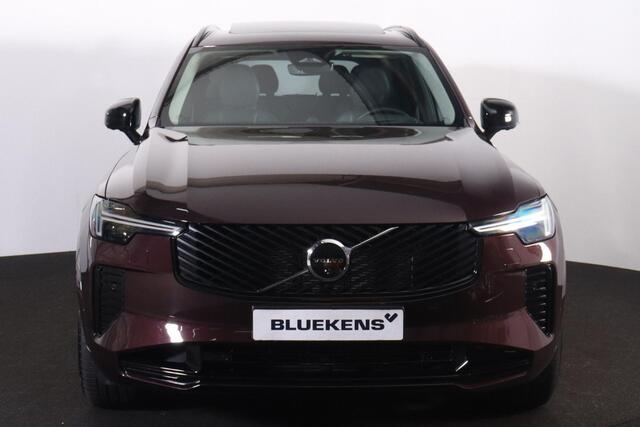 Volvo XC90 T8 Recharge AWD Ultra Dark - Luchtvering - Panorama/schuifdak - IntelliSafe Assist & Surround - 360º Camera - Bowers & Wilkins audio - Verwarmde voorstoelen, stuur & achterbank - Parkeersensoren voor & achter - Elektr. bedienb. voorstoelen met geheugen - 