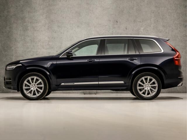 Volvo XC90 2.0 T8 Twin Engine AWD Inscription 7 Persoons 408Pk Automaat (PANORAMADAK, GROOT NAVI, MEMORY SEATS, LEDER, CAMERA, STOELVERWARMING, HOUT INLEG, ADAPTIVE CRUISE, GETINT GLAS, NIEUWSTAAT)