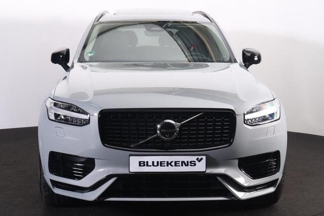 Volvo XC90 T8 Recharge AWD Ultra Dark - Luchtvering - Panorama/schuifdak - IntelliSafe Assist & Surround - 360º Camera - Harman/Kardon audio - Adaptieve LED koplampen - Verwarmde voorstoelen, stuur & achterbank - Parkeersensoren voor & achter - Elektr. bedienb. voor