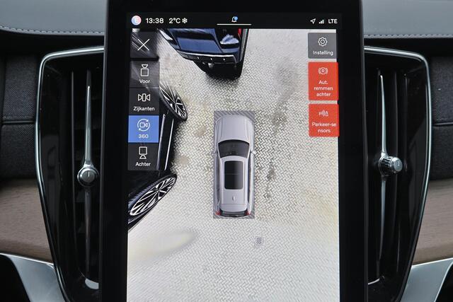 Volvo XC90 T8 Recharge AWD Ultra Dark - Panorama/schuifdak - IntelliSafe Assist & Surround - 360º Camera - Harman/Kardon audio - Adaptieve LED koplampen - Verwarmde voorstoelen, stuur & achterbank - Parkeersensoren voor & achter - Elektr. bedienb. voorstoelen met ge