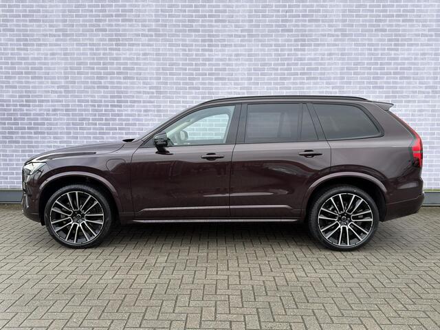 Volvo XC90 2.0 T8 Plug-in hybrid AWD Ultra Dark | Adaptieve Cruise Control | Luchtvering | Trekhaak | Panoramadak | Bowers & Wilkins Audio | Nappa Lederen Bekleding | Stoel-/Stuurverwarming | 360 Parkeercamera | 22" Velgen |