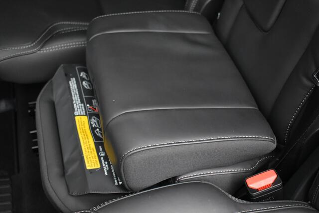 Volvo XC90 T8 455PK Plug-in hybrid AWD Ultra Dark | Luchtvering | Trekhaak | Massage |