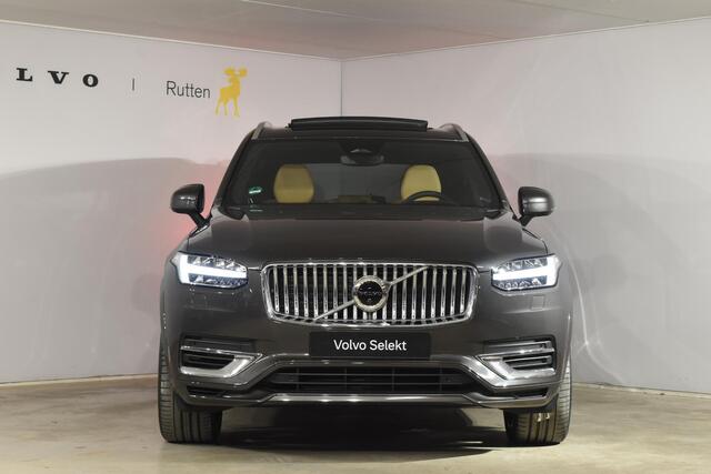 Volvo XC90 T8 455PK Recharge AWD Ultimate Bright / Luchtvering / Bowers & Wilkins / Schuif-kanteldak / 360 Camera / Head Up Display / Nappaleder met ventilatie / Massagefunctie / Gelamineerde zijruiten / 22'' Velgen / Trekhaak / Stoelverwarming / Stuurverwarming