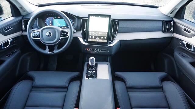 Volvo XC90 2.0 T8 Plug-in hybrid AWD Plus Dark ** FULL OPTIONS, LUCHTVERING, PANO, 21-inch LMV, H&K ** 1e EIG - UNFALLFREI ** ** INFORMEER OOK NAAR ONZE AANTREKKELIJKE FINANCIAL-LEASE TARIEVEN **