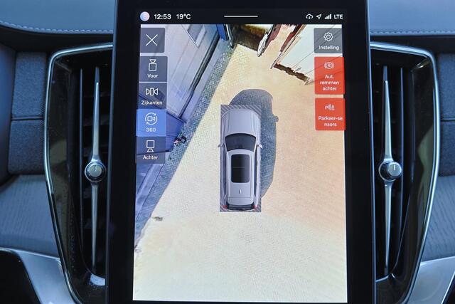 Volvo XC90 T8 Recharge AWD Ultra Dark - Luchtvering - Panorama/schuifdak - IntelliSafe Assist & Surround - 360º Camera - Bowers & Wilkins audio - Adaptieve LED koplampen - Verwarmde voorstoelen, stuur & achterbank - Parkeersensoren voor & achter - Elektr. bedienb. v