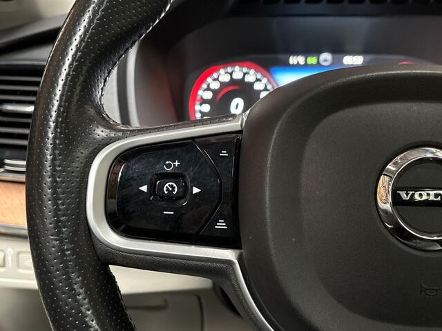 Volvo XC90 2.0 T8 Twin Engine AWD Inscription 7 Persoons 408Pk Automaat (PANORAMADAK, APPLE CARPLAY, MEMORY SEATS, LEDER, STOELVERWARMING, ELEK ACHTERKLEP, GETINT GLAS, CAMERA, NIEUWSTAAT)