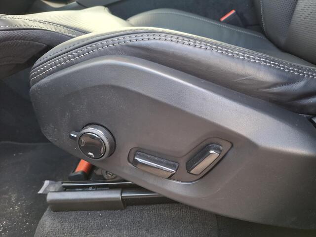 Volvo XC90 T8 Plug-in hybrid AWD Ultra Dark | Luchtvering | Bowers & Wilkins | Nappaleder met ventilatie & massage | Full Option |