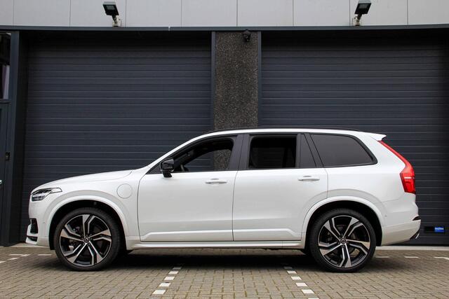 Volvo XC90 2.0 T8 Recharge AWD Ultra Dark | Vol in de opties | Panorama dak | Bowers & Wilkins | Nappa leder | Elektrische trekhaak | 22' velgen | Nieuwstaat.