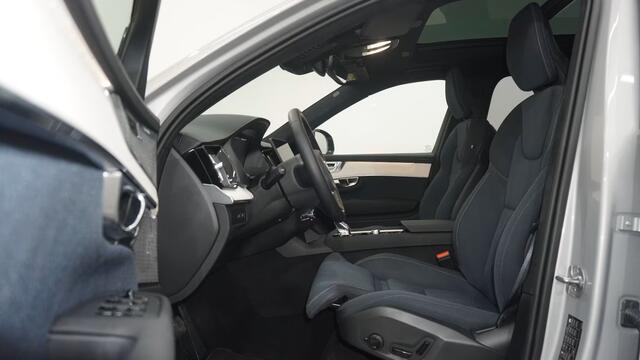 Volvo XC90 2.0 T8 Plug-in hybrid AWD Plus Dark ** PANORAMA, TREKH, B&W SOUND, LUCHTVERING, 22-inch LMV, ** 1e EIG - UNFALLFREI ** ** INFORMEER OOK NAAR ONZE AANTREKKELIJKE FINANCIAL-LEASE TARIEVEN **