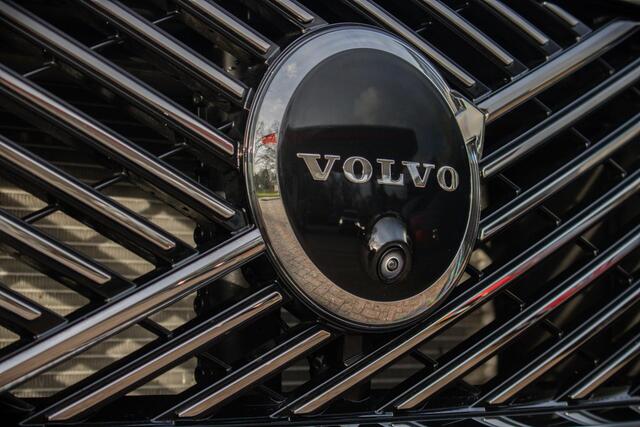 Volvo XC90 T8 Recharge AWD Core I Facelift