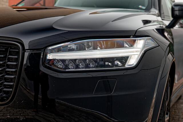 Volvo XC90 2.0 T8 Recharge AWD Ultimate Dark Longrange, Panoramadak, 22" LM velgen, Trekhaak, H/K geluidsinstallatie, enz