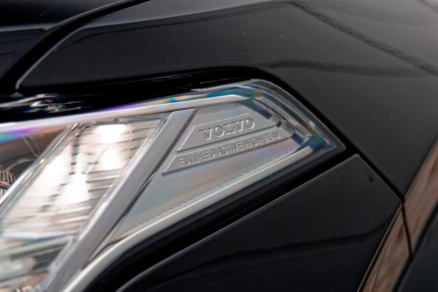 Volvo XC90 2.0 T8 Recharge AWD Ultimate Dark Longrange, Panoramadak, 22" LM velgen, Trekhaak, H/K geluidsinstallatie, enz