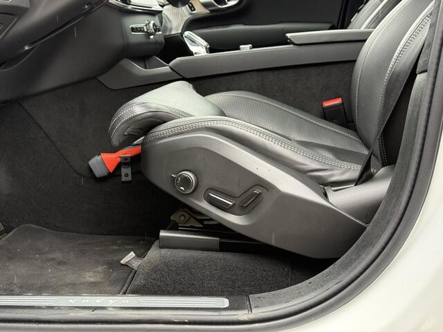 Volvo XC90 T8 Plug-in hybrid AWD Ultra Dark