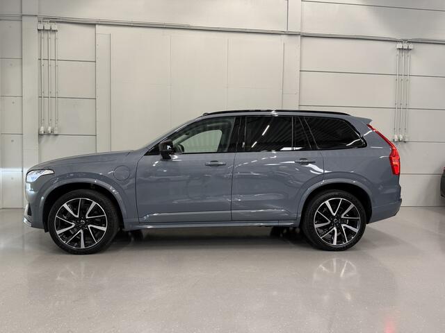 Volvo XC90 T8 Recharge AWD R-Design PANO/LUCHTVERING/TREKHAAK/GOOGLE/HEAD-UP/360CAMERA/21"/H&K/MEMORY/ACC/PILOT-ASSIST/FACELIFT-NW.DASHBOARD/THUNDER-GREY/NET OH BEURT GEHAD BIJ VOLVO DEALER