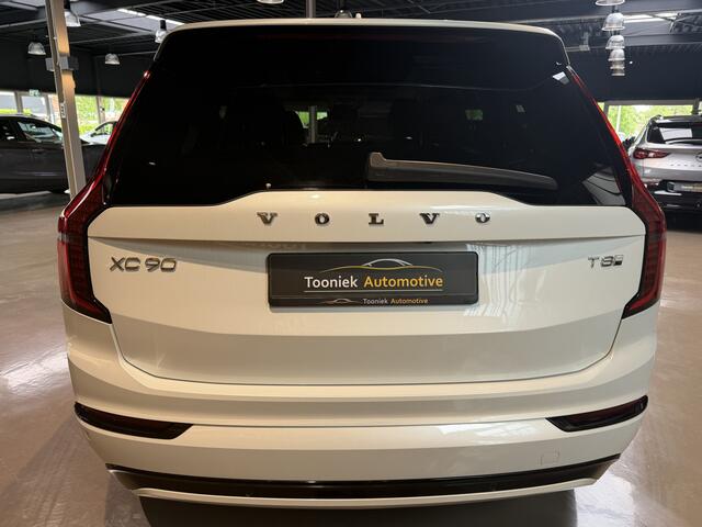 Volvo XC90 2.0 T8 Plug-in hybrid AWD Ultra Dark 7 Pers uitv. MY 26, Panoramadak, Elec. Trekhaak, Luchtvering, Bowers & Wilkens, Stoelverwarming en stuurwielverwarming met massagestoelen