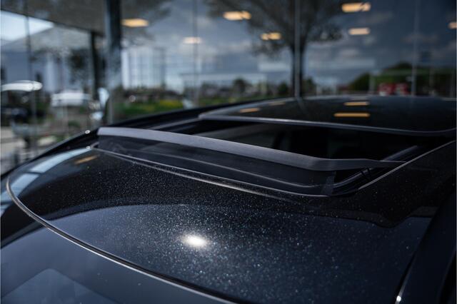 Volvo XC90 T8 Plug-in hybrid AWD ULTRA DARK **Lucht vering** Trekhaak**Panodak B&W**Stoelventilatie+Massage