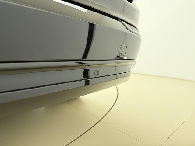 Volvo XC90 T8 Plug-in hybrid AWD Ultra Dark | Schuif\kantel dak | B & W Audio | Voorstoelen verwarmd en verkoeld | Trekhaak |