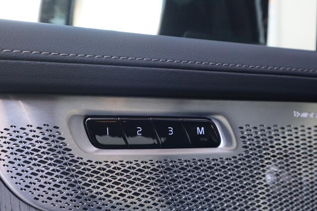 Volvo XC90 2.0 T8 PHEV AWD Ultra Black Edition Bow&Wilk I Luchtvering I Elek.Trek. I HUD