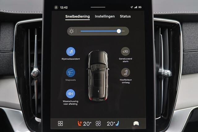 Volvo XC90 T8 Recharge AWD Ultra Dark - Luchtvering - Panorama/schuifdak - IntelliSafe Assist & Surround - 360º Camera - Bowers & Wilkins audio - Verwarmde voorstoelen, stuur & achterbank - Parkeersensoren voor & achter - Elektr. bedienb. voorstoelen met geheugen - 