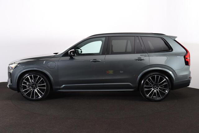 Volvo XC90 T8 Recharge AWD Ultra Dark Exec. Ed. - Luchtvering - Panorama/schuifdak - IntelliSafe Assist & Surround - 360º Camera - Bowers & Wilkins audio - Adaptieve LED koplampen - Verwarmde voorstoelen, stuur & achterbank - Parkeersensoren voor & achter - Elektr. 