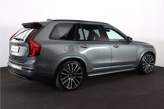 Volvo XC90 T8 Recharge AWD Ultra Dark Exec. Ed. - Luchtvering - Panorama/schuifdak - IntelliSafe Assist & Surround - 360º Camera - Bowers & Wilkins audio - Adaptieve LED koplampen - Verwarmde voorstoelen, stuur & achterbank - Parkeersensoren voor & achter - Elektr. 