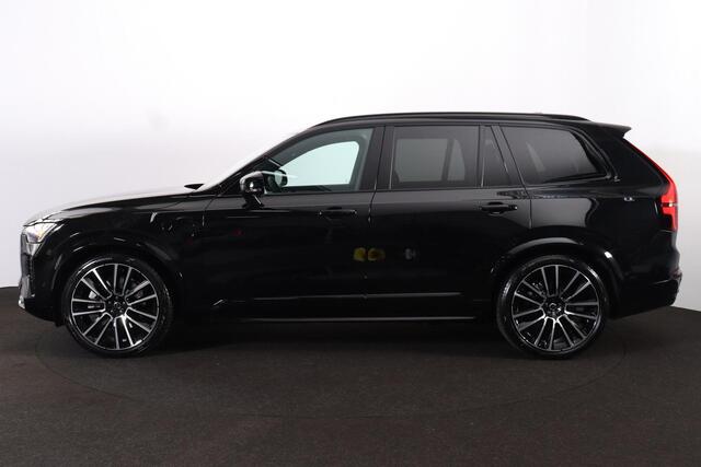 Volvo XC90 T8 Recharge AWD Ultra Dark Exec. Ed. - Luchtvering - Panorama/schuifdak - IntelliSafe Assist & Surround - 360º Camera - Bowers & Wilkins audio - Adaptieve LED koplampen - Verwarmde voorstoelen, stuur & achterbank - Parkeersensoren voor & achter - Elektr. 