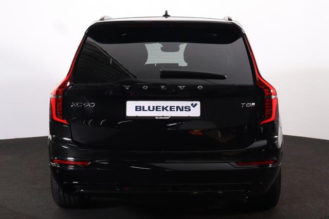 Volvo XC90 T8 Recharge AWD Ultra Dark Exec. Ed. - Luchtvering - Panorama/schuifdak - IntelliSafe Assist & Surround - 360º Camera - Bowers & Wilkins audio - Adaptieve LED koplampen - Verwarmde voorstoelen, stuur & achterbank - Parkeersensoren voor & achter - Elektr. 