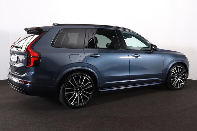 Volvo XC90 T8 Recharge AWD Ultra Dark Exec. Ed. - Luchtvering - Panorama/schuifdak - IntelliSafe Assist & Surround - 360º Camera - Bowers & Wilkins audio - Adaptieve LED koplampen - Verwarmde voorstoelen, stuur & achterbank - Parkeersensoren voor & achter - Elektr. 