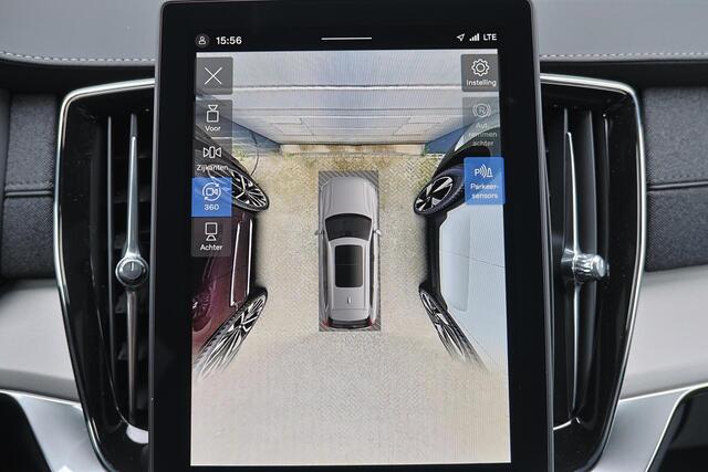Volvo XC90 T8 Recharge AWD Black Edition Ultra Dark Exec. Ed. - Luchtvering - Panorama/schuifdak - IntelliSafe Assist & Surround - 360º Camera - Bowers & Wilkins audio - Adaptieve LED koplampen - Verwarmde voorstoelen, stuur & achterbank - Parkeersensoren voor & ach