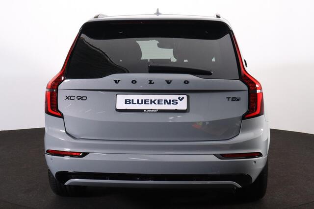 Volvo XC90 T8 Recharge AWD Black Edition Ultra Dark Exec. Ed. - Luchtvering - Panorama/schuifdak - IntelliSafe Assist & Surround - 360º Camera - Bowers & Wilkins audio - Adaptieve LED koplampen - Verwarmde voorstoelen, stuur & achterbank - Parkeersensoren voor & ach