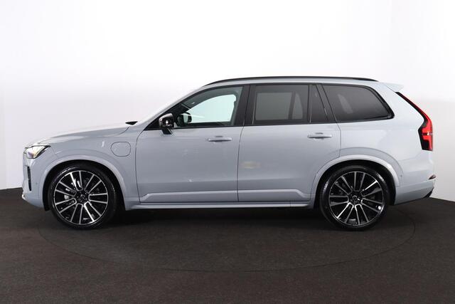 Volvo XC90 T8 Recharge AWD Ultra Dark Exec. Ed. - Luchtvering - Panorama/schuifdak - IntelliSafe Assist & Surround - 360º Camera - Bowers & Wilkins audio - Adaptieve LED koplampen - Verwarmde voorstoelen, stuur & achterbank - Parkeersensoren voor & achter - Elektr. 