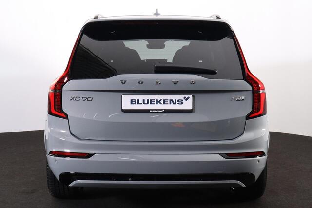 Volvo XC90 T8 Recharge AWD Ultra Dark Exec. Ed. - Luchtvering - Panorama/schuifdak - IntelliSafe Assist & Surround - 360º Camera - Bowers & Wilkins audio - Adaptieve LED koplampen - Verwarmde voorstoelen, stuur & achterbank - Parkeersensoren voor & achter - Elektr. 