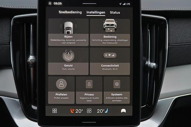 Volvo XC90 T8 Recharge AWD Ultra Dark Exec. Ed. - Luchtvering - Panorama/schuifdak - IntelliSafe Assist & Surround - 360º Camera - Bowers & Wilkins audio - Adaptieve LED koplampen - Verwarmde voorstoelen, stuur & achterbank - Parkeersensoren voor & achter - Elektr. 