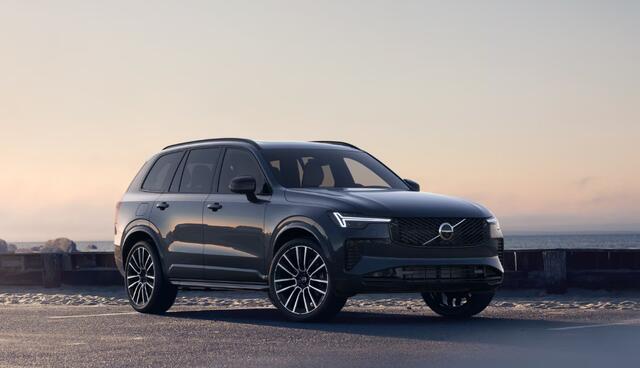 Volvo XC90 2.0 T8 Plug-in hybrid AWD Ultra Dark Exec. Ed. | Luchtvering | Gelaagd Glas | Bowers & Wilkins | Massage & Ventilatie Stoelen | Panoramadak | 22" |