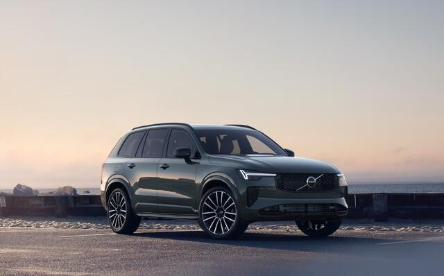 Volvo XC90 2.0 T8 Plug-in hybrid AWD Ultra Dark Exec. Ed. | Luchtvering | Gelaagd Glas | Bowers & Wilkins | Massage & Ventilatie Stoelen | Panoramadak | 22" |