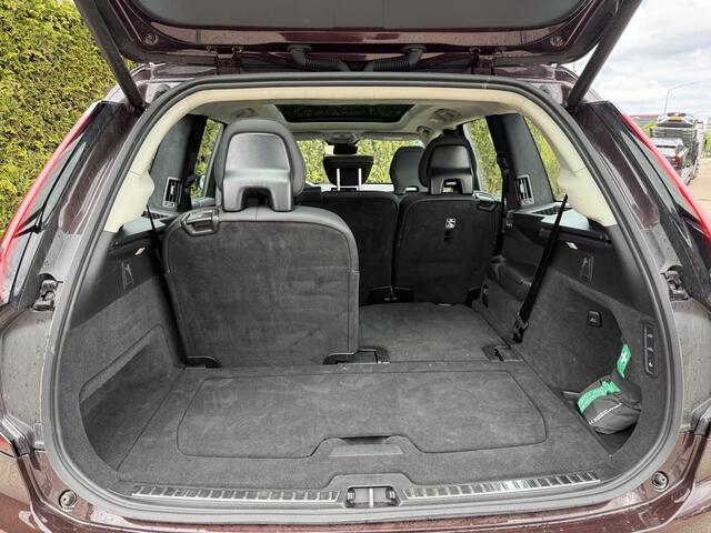 Volvo XC90 T8 Plug-in hybrid AWD Ultra Dark | Blis | Apple CarPlay | Google | Bluetooth | Stoelmassage | 360 Camera | Trekhaak | Luchtvering | Panorama dak |