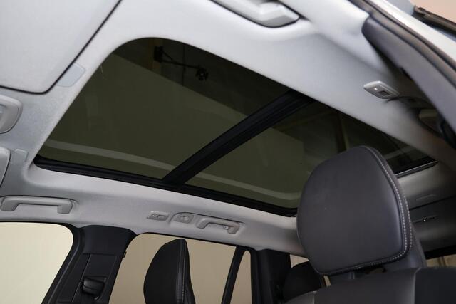 Volvo XC90 T8 Recharge AWD Plus Dark - Luchtvering - Panorama/schuifdak - IntelliSafe Assist & Surround - 360º Camera - Bowers & Wilkins audio - Adaptieve LED koplampen - Verwarmde voorstoelen, stuur & achterbank - Parkeersensoren voor & achter - Elektr. bedienb. vo
