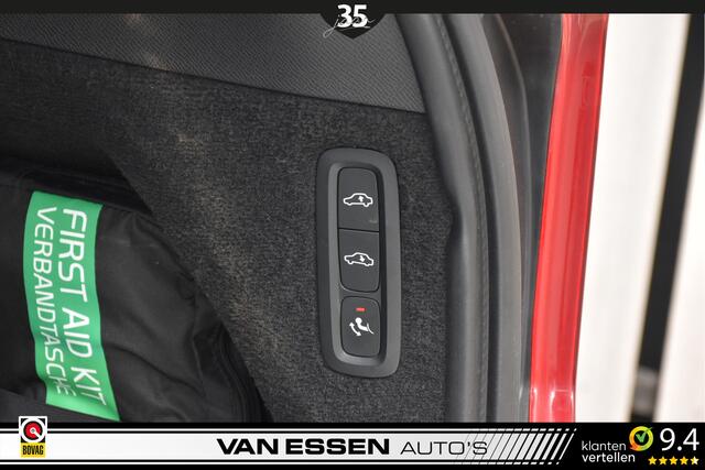 Volvo XC90 2.0 T8 Twin Engine AWD R-Design LUCHTVERING | PANO | TREKHAAK | 360 CAMERA | COMPLETE AUTO!