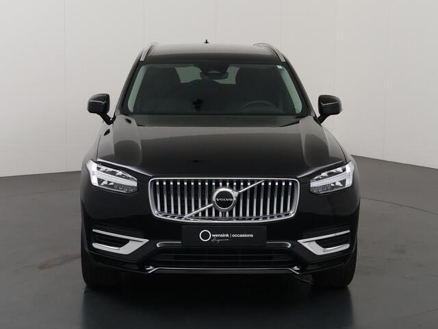 Volvo XC90 2.0 T8 Recharge AWD Core Bright | 7-Zitplaatsen | Camera | Ele.verstelbare Comfortstoelen + Geheugen | Navigatie | Stoelverwarming | DAB | Adaptieve Cruise Control | Ele. kofferdeksel |