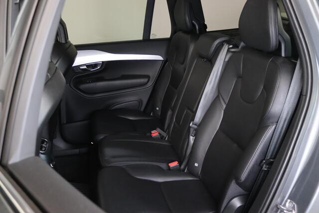 Volvo XC90 2.0 T8 Twin Engine AWD Momentum 7-Persoons Panoramadak, Head-Up, Trekhaak, Volleder, ACC