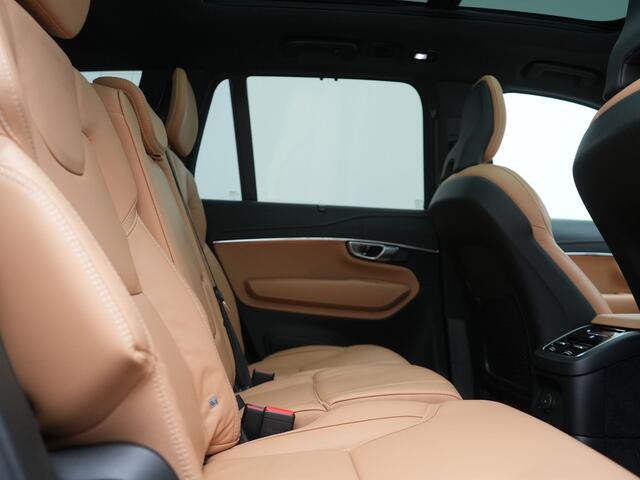 Volvo XC90 T8 Recharge AWD R-Design 7 Persoons LONG RANGE PHEV 455pk Dealer O.H. | Trekhaak Af Fabriek | Luchtvering | Panodak | Adaptive Cruise | 360 Camera | Harman / Kardon | Lederen Sportstoelen Memory & Ventilatie | Stuur Verwarmd | Keyless | Blis | 20"L.M | Pl